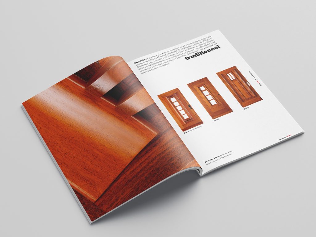 Opengeslagen Javadeur brochure